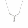Elegante Halskette mit Steinen