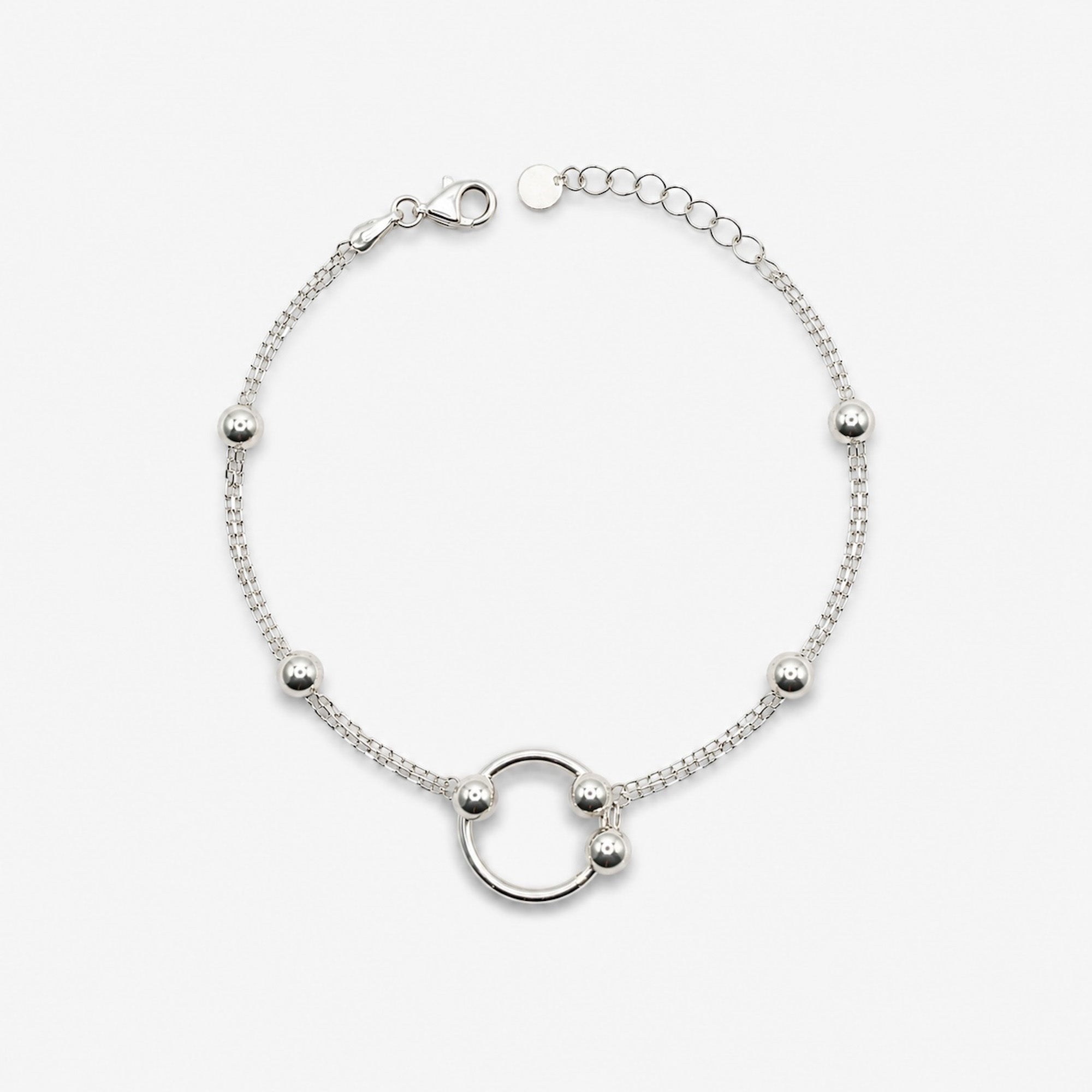 Silberarmband mit modernen Kugeldetails