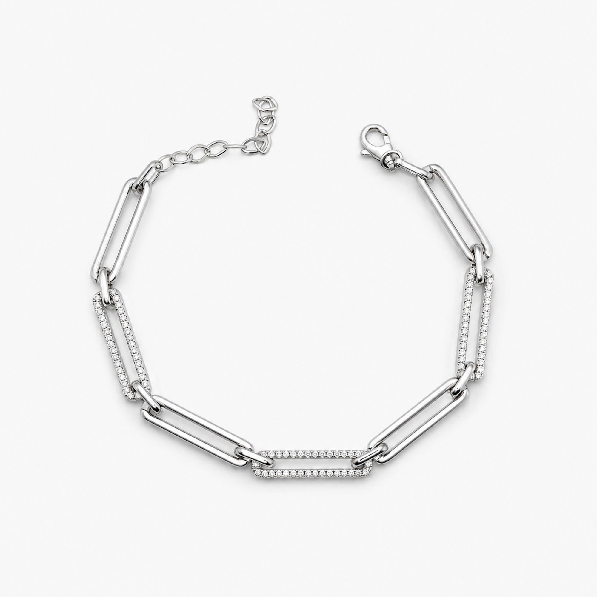 Elegantes Silberarmband mit funkelnden Zirkonia-Details.